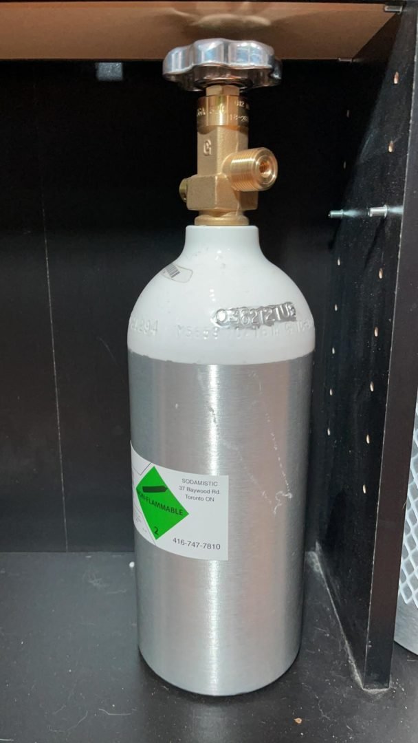 Pre - Filled CO2 Cylinder 2.5lb - Planted Aquaria